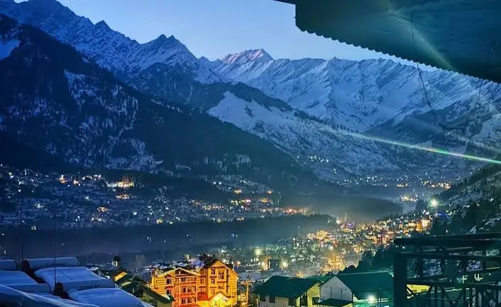 Manali: Hadimba Temple and Mall Road